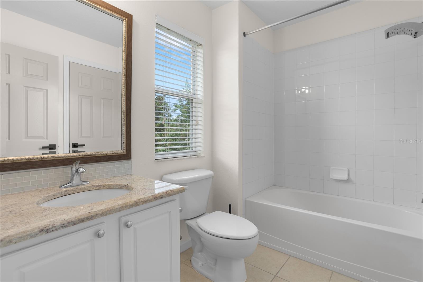 VISTAS AT LAKE HOWELL - Residential Lease