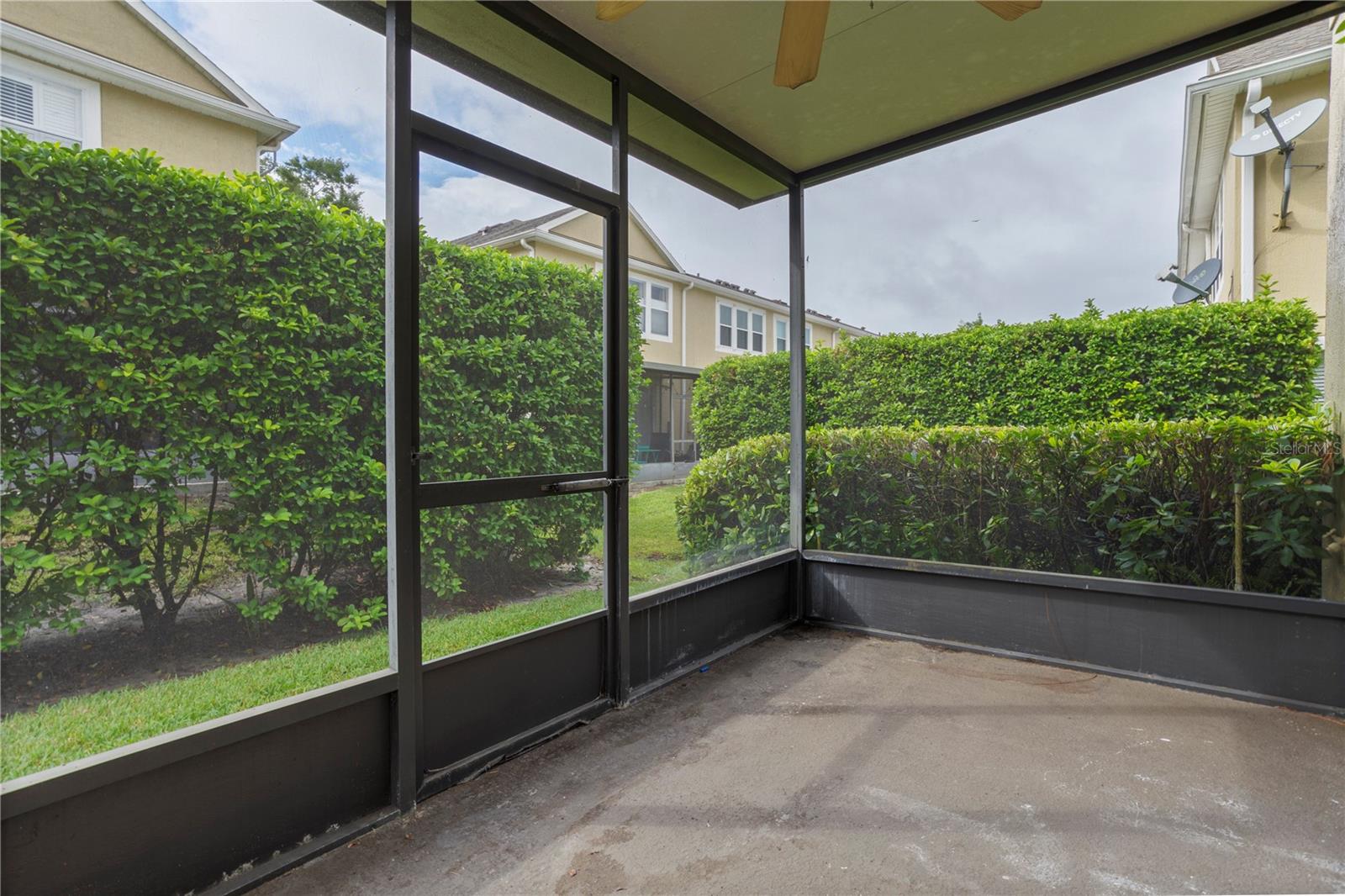 VISTAS AT LAKE HOWELL - Residential Lease