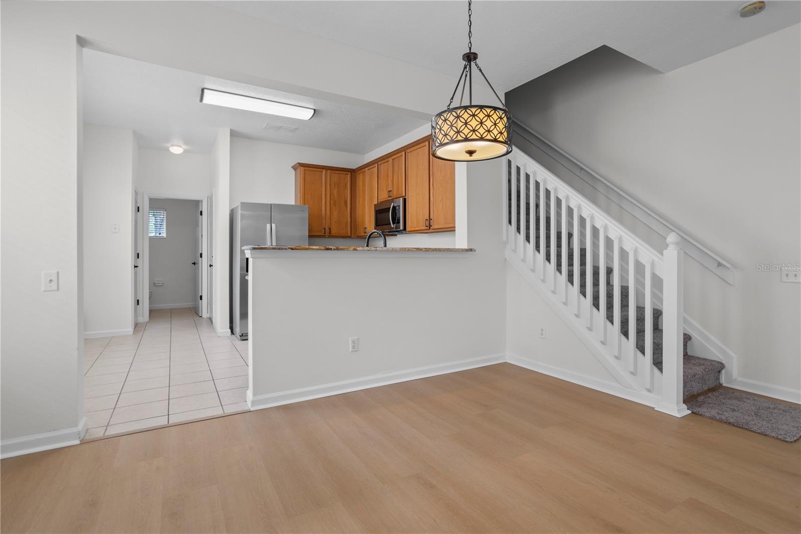 VISTAS AT LAKE HOWELL - Residential Lease