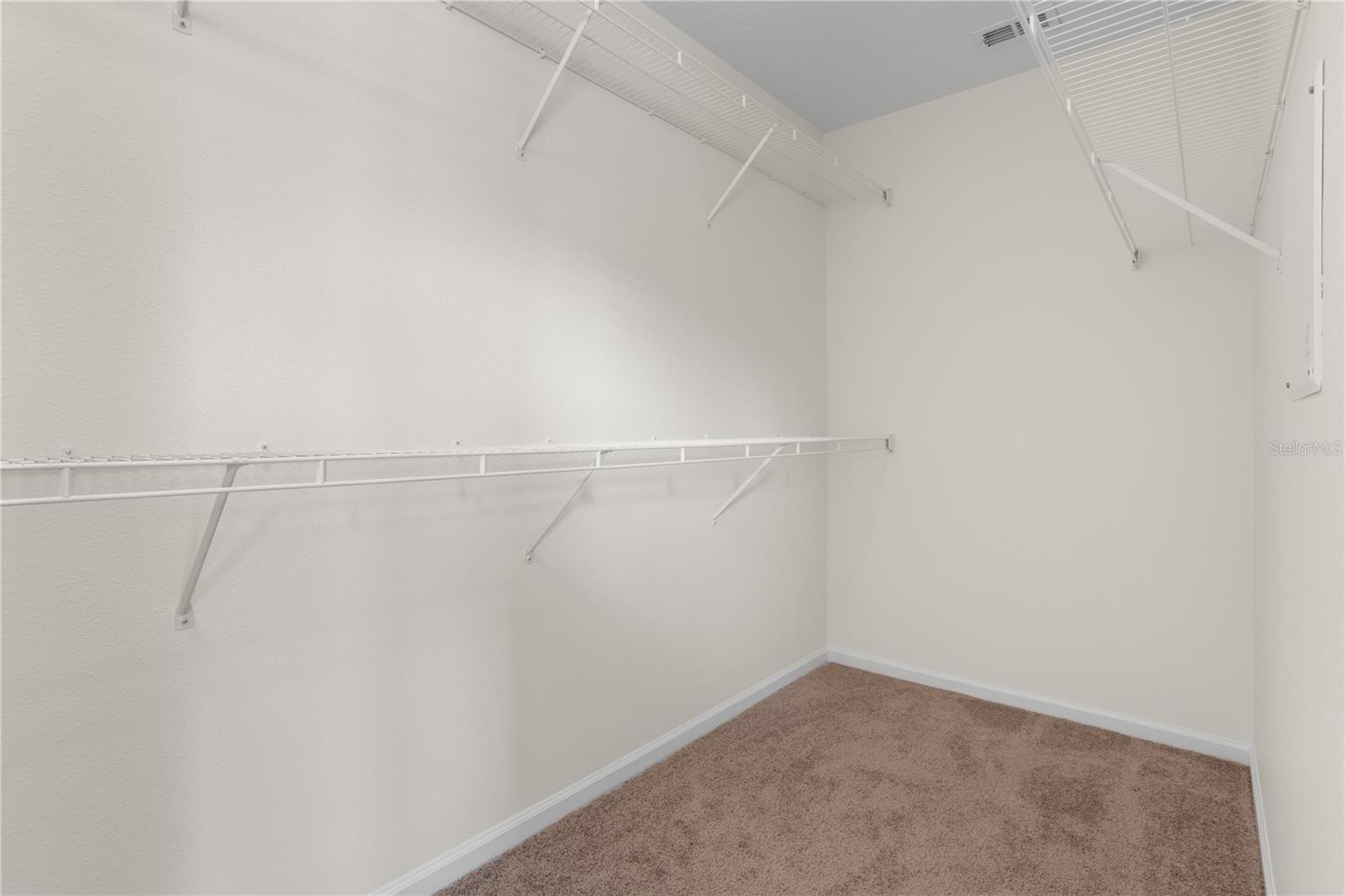 VISTAS AT LAKE HOWELL - Residential Lease