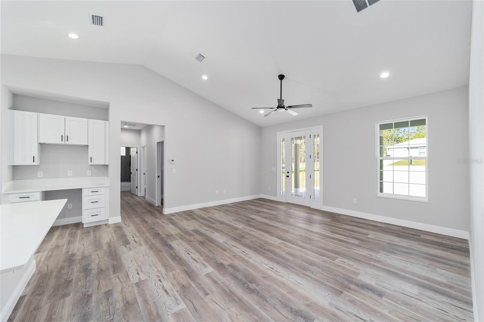 WILLISTON HYLNDS GOLF & C CLUB ESTATE - Residential Lease