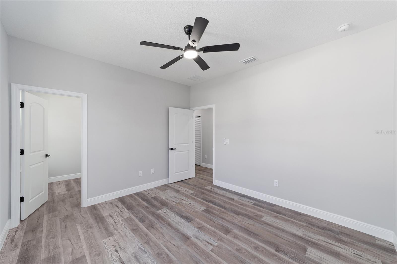 WILLISTON HYLNDS GOLF & C CLUB ESTATE - Residential Lease
