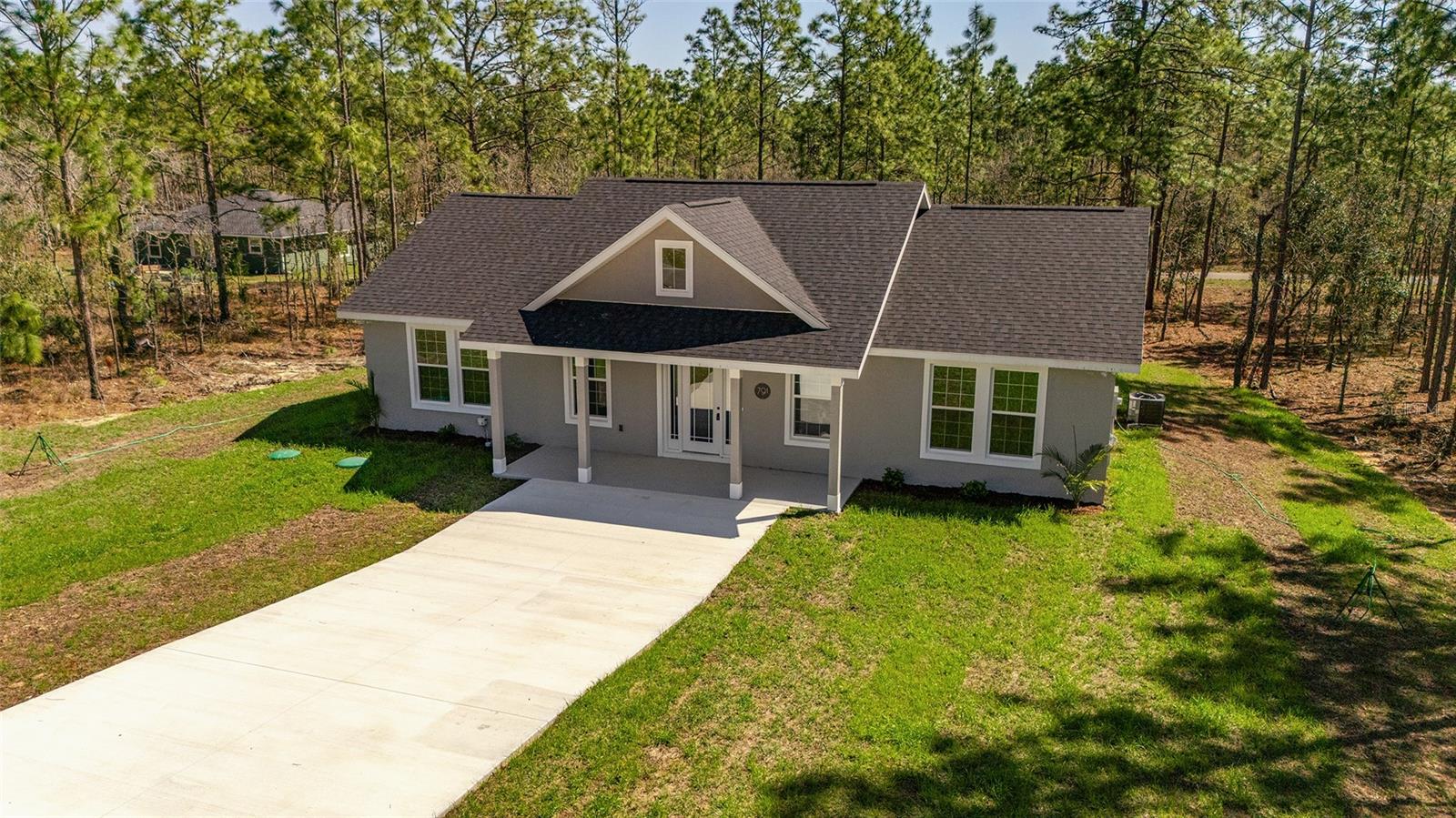 WILLISTON HYLNDS GOLF & C CLUB ESTATE - Residential Lease
