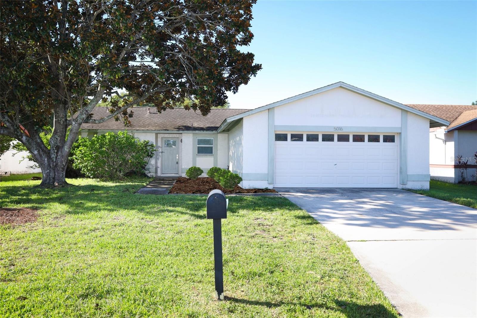 LAKE RIDGE VILLAGE - Residential