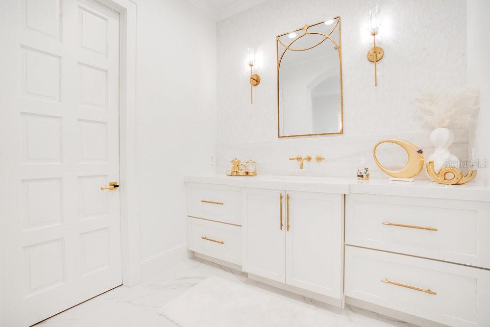 ISLEWORTH - Residential