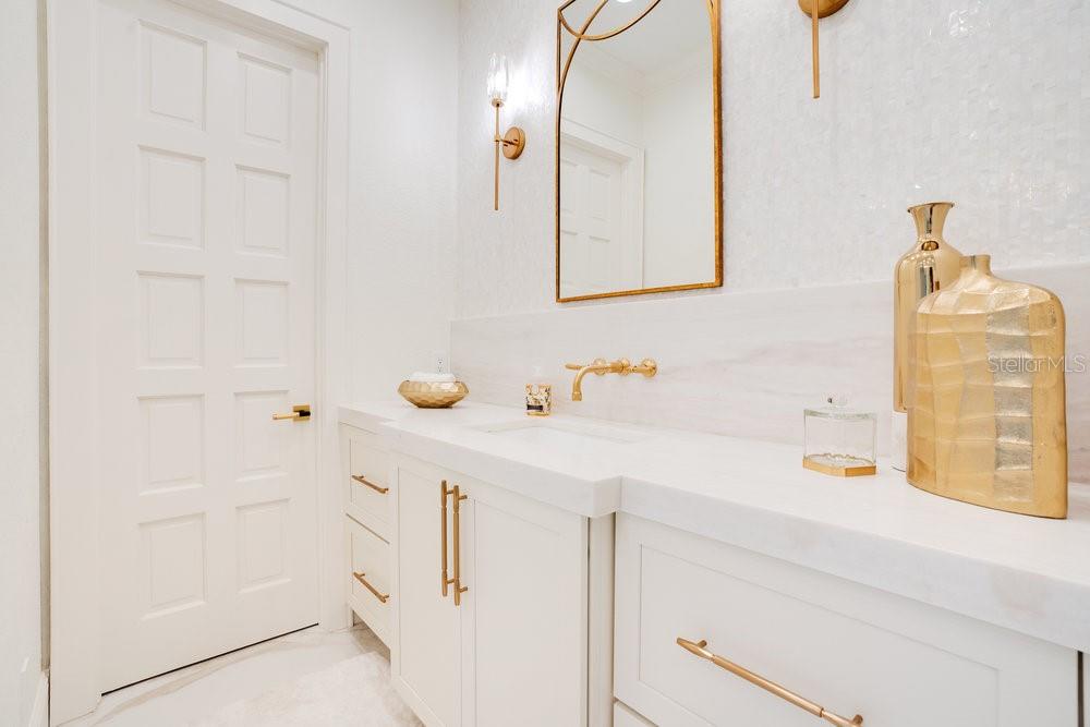 ISLEWORTH - Residential