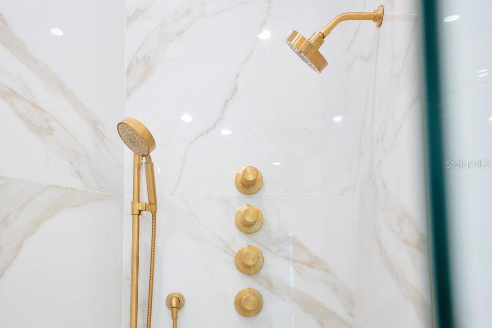 ISLEWORTH - Residential