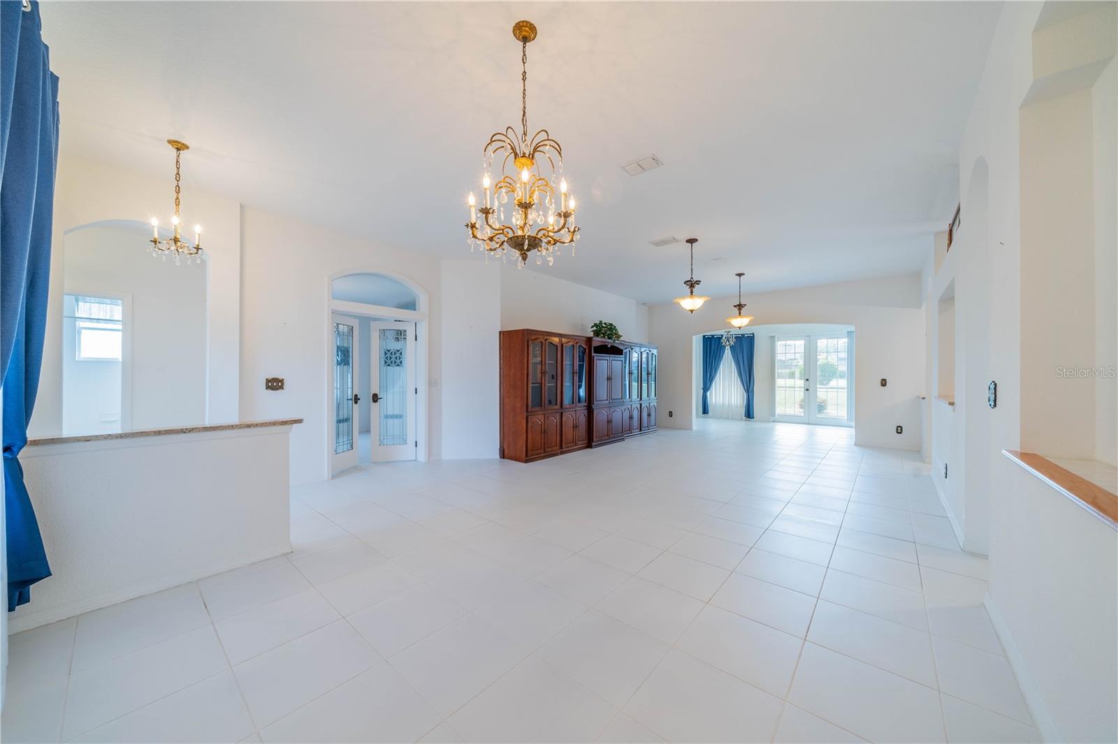 1117 VILLEROY DRIVE