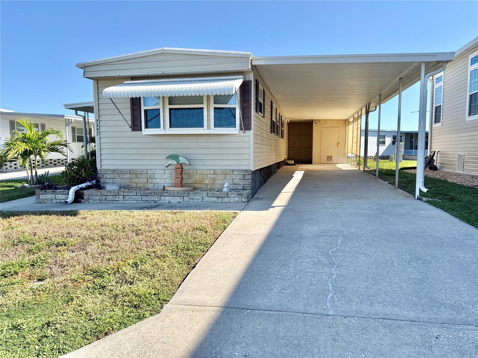 7257 MOUNT GEORGETOWN DRIVE NE 565