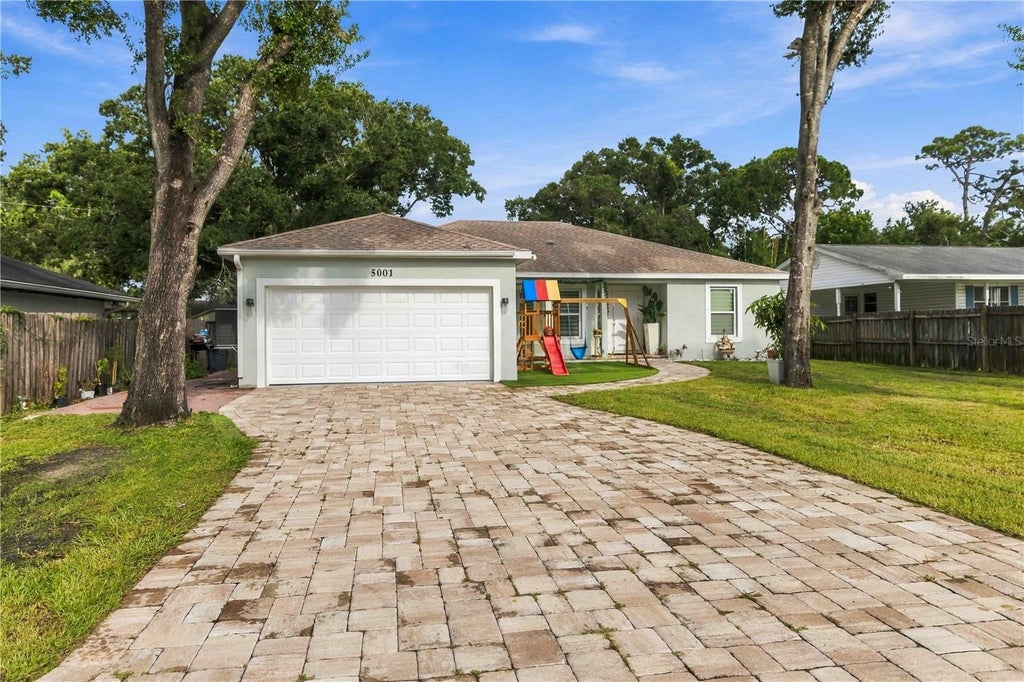 Photo of 5001 18th Street E, Bradenton, FL 34203 (MLS # A4706671)