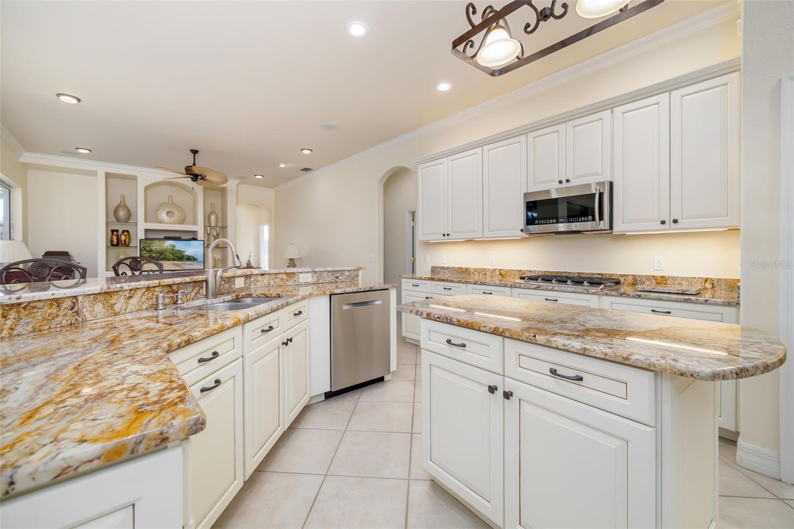 WATERLEFE GOLF & RIVER CLUB - Residential