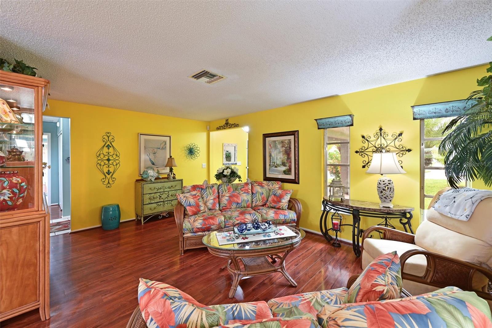 811 ALDERWOOD WAY