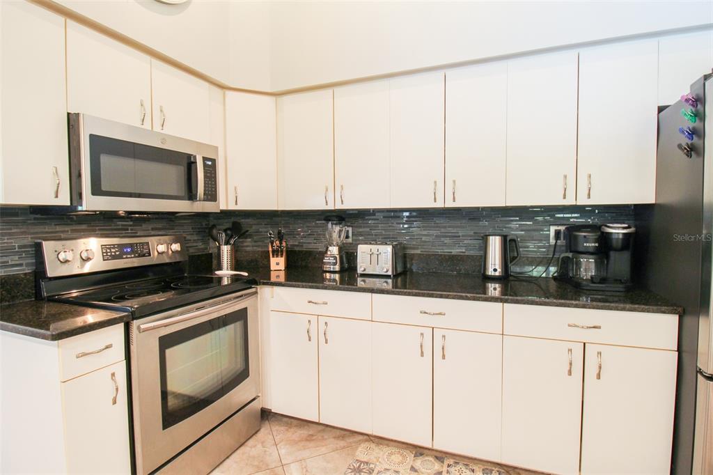 DEER RUN AT PALM VIEW - Residential Lease