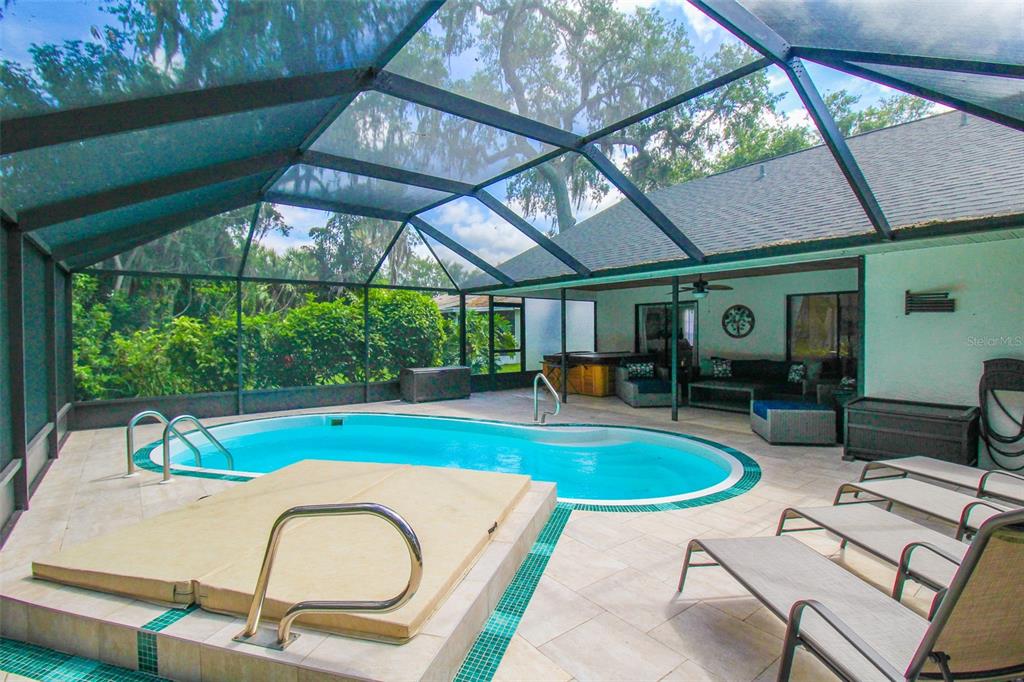 DEER RUN AT PALM VIEW - Residential Lease