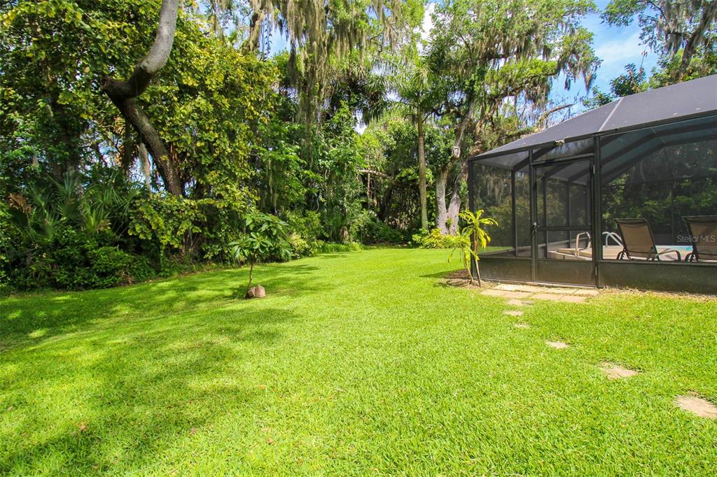 DEER RUN AT PALM VIEW - Residential Lease