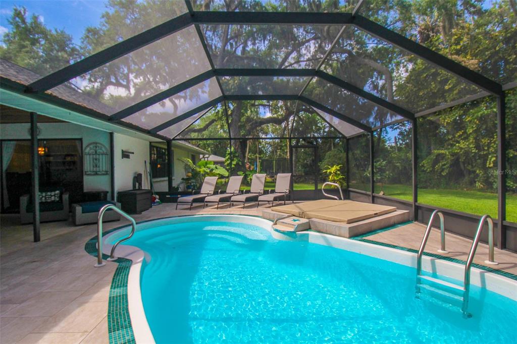 DEER RUN AT PALM VIEW - Residential Lease