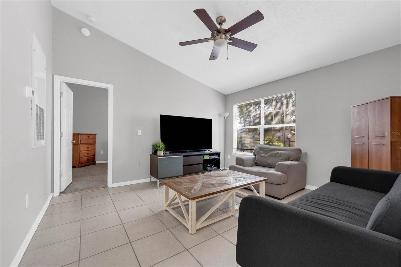 836 GRAND REGENCY POINT 200