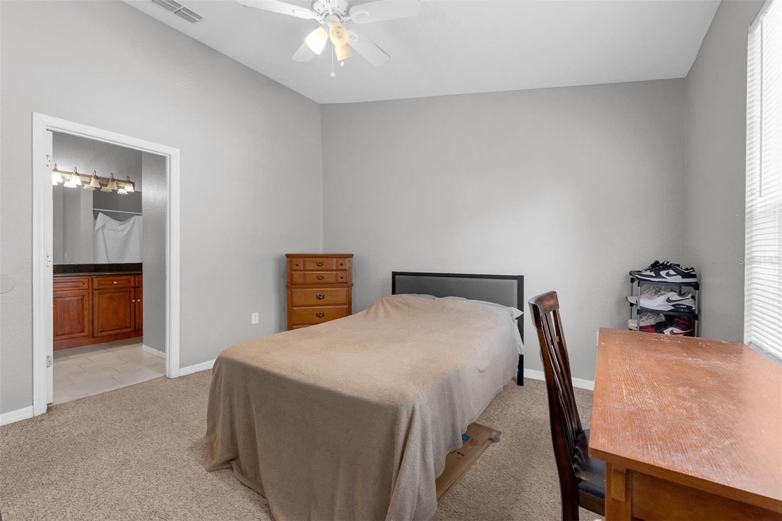 CRESCENT PLACE AT LAKE LOTUS CONDO - Residential