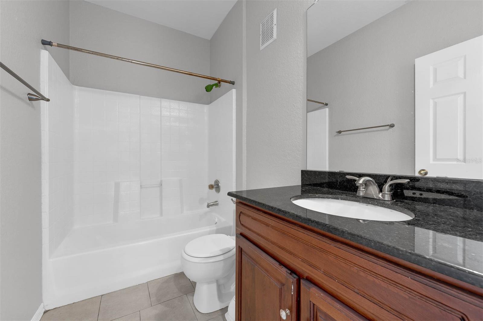 CRESCENT PLACE AT LAKE LOTUS CONDO - Residential