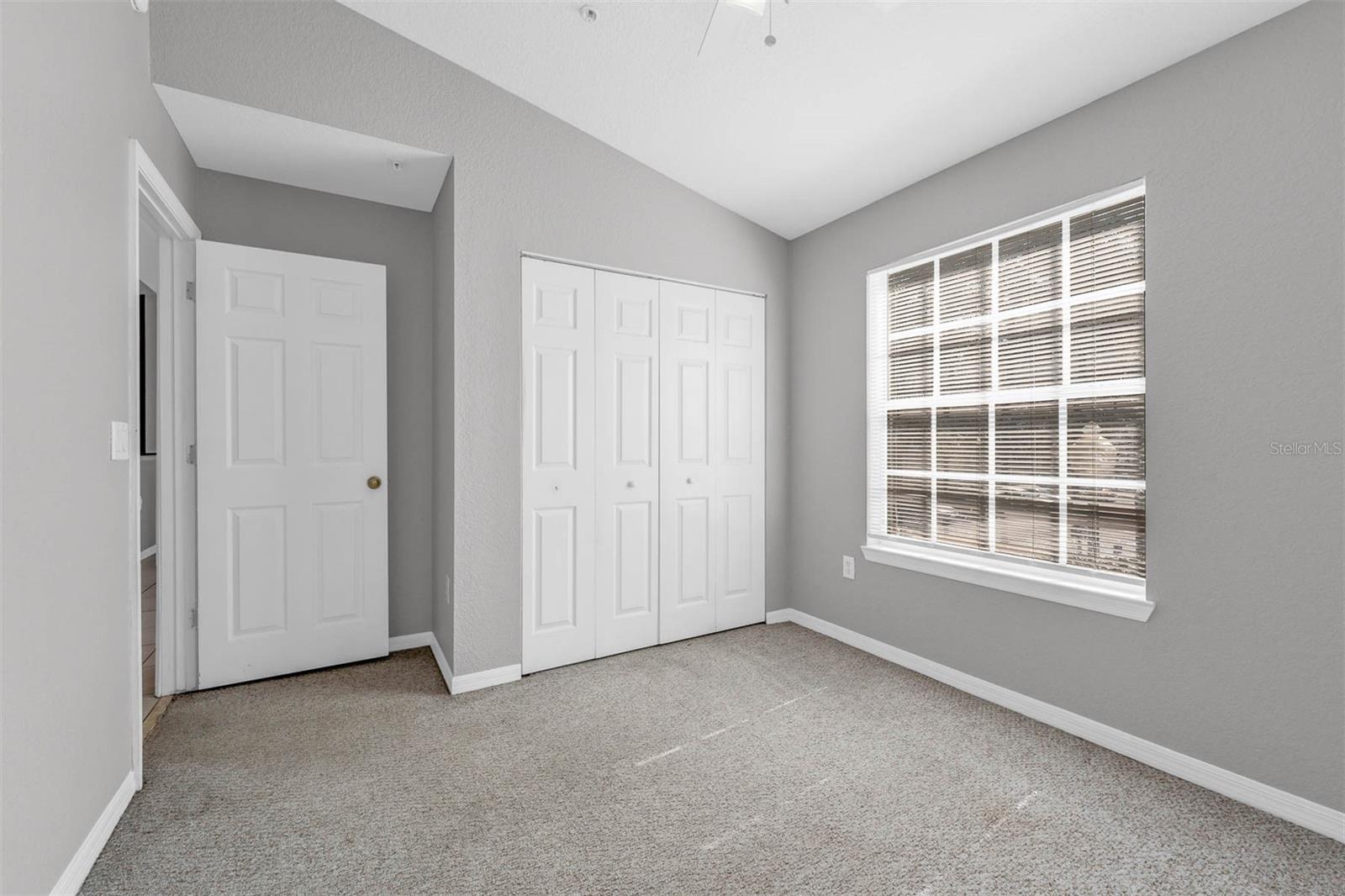 CRESCENT PLACE AT LAKE LOTUS CONDO - Residential