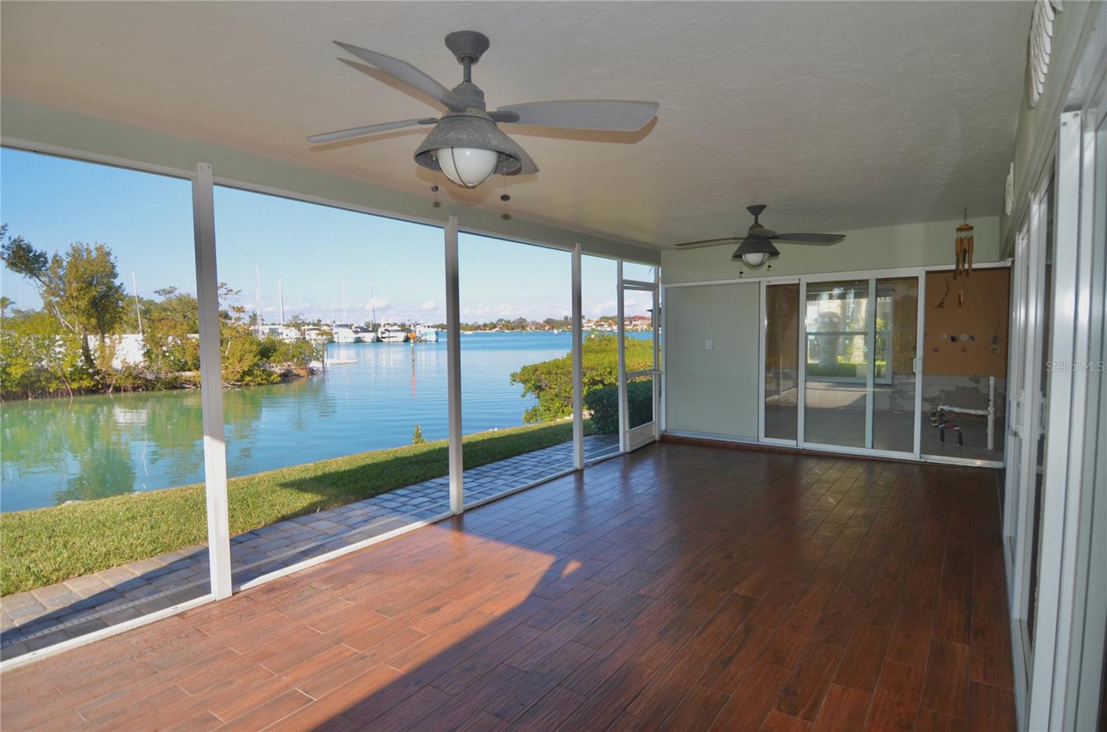 LA GUNA PARK - Residential