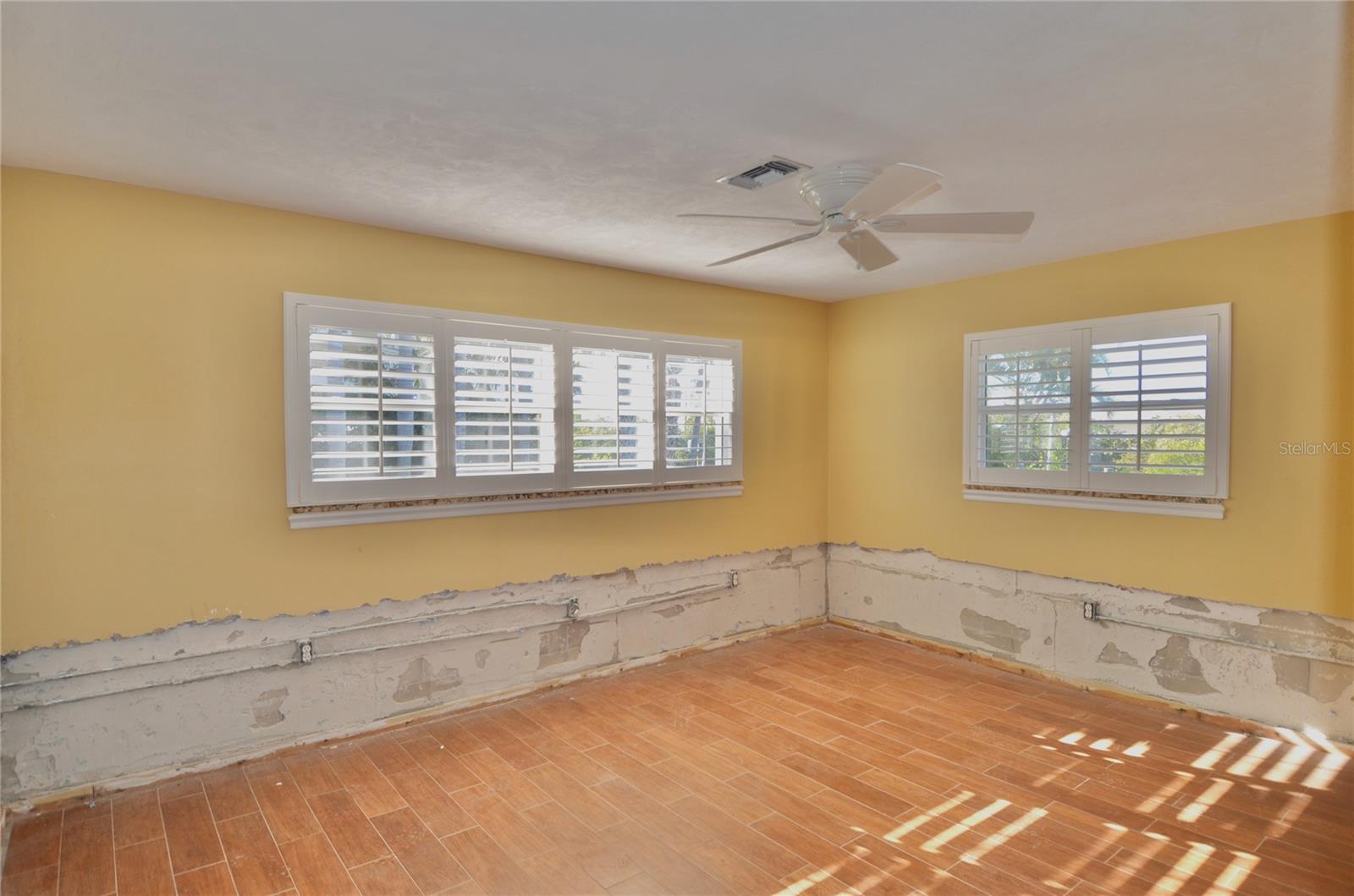 LA GUNA PARK - Residential