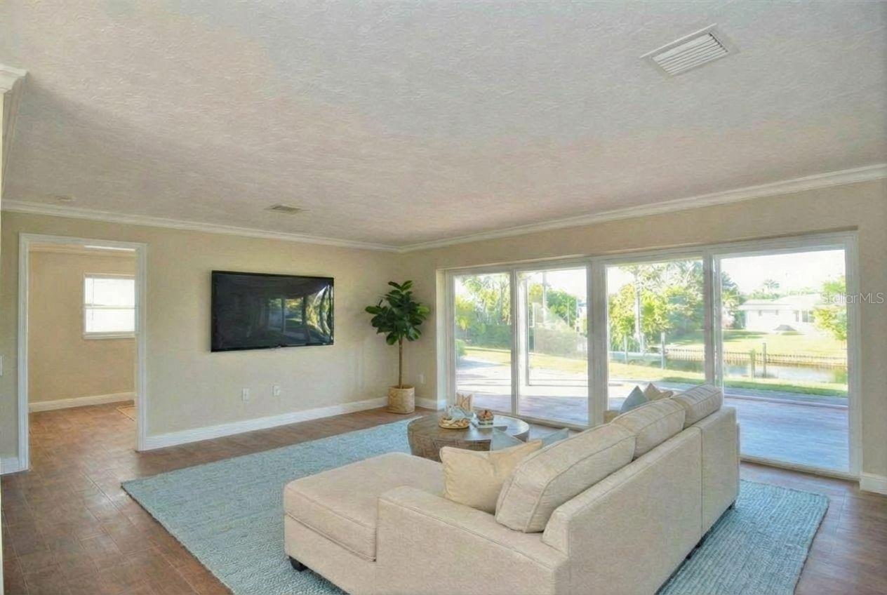 LA GUNA PARK - Residential