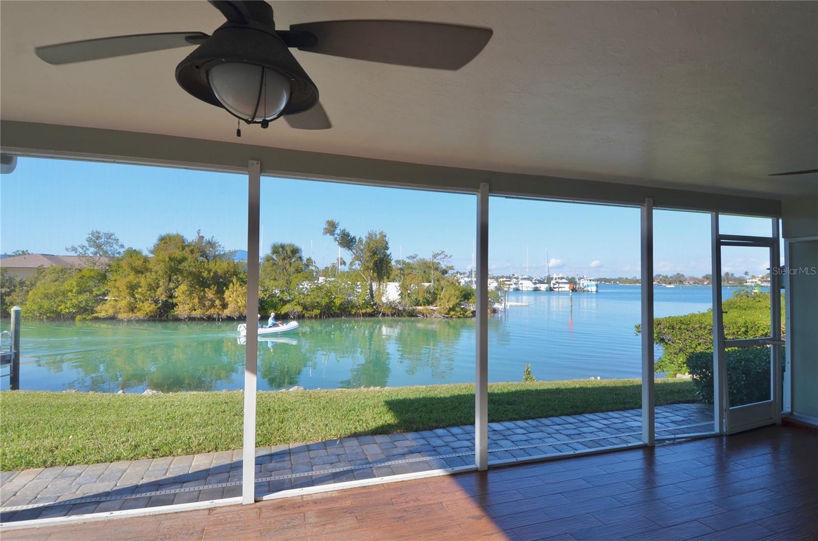 LA GUNA PARK - Residential