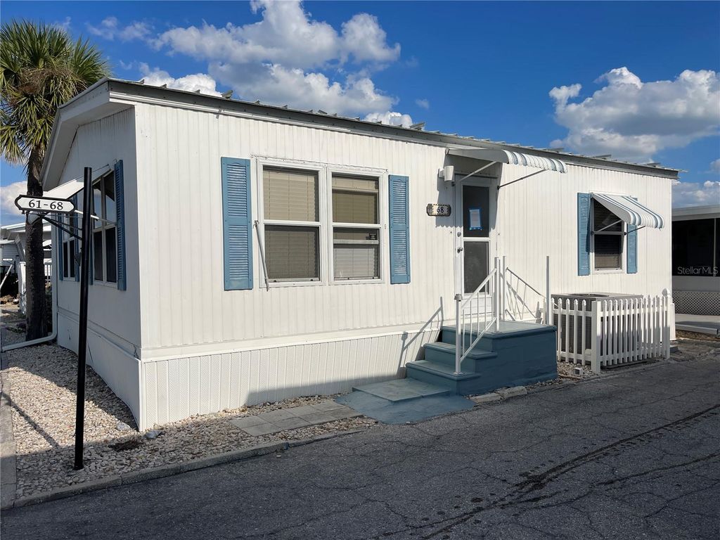 Photo of 68 Twin Shores Boulevard, Longboat Key, FL 34228 (MLS # A4669512)