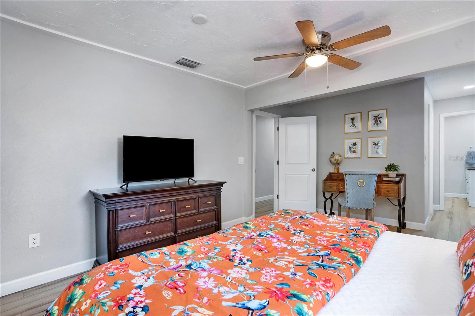 SUNSET - Residential Lease