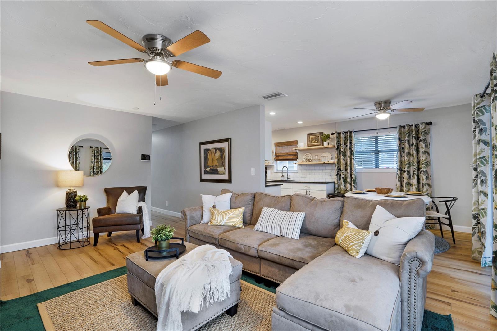 SUNSET - Residential Lease