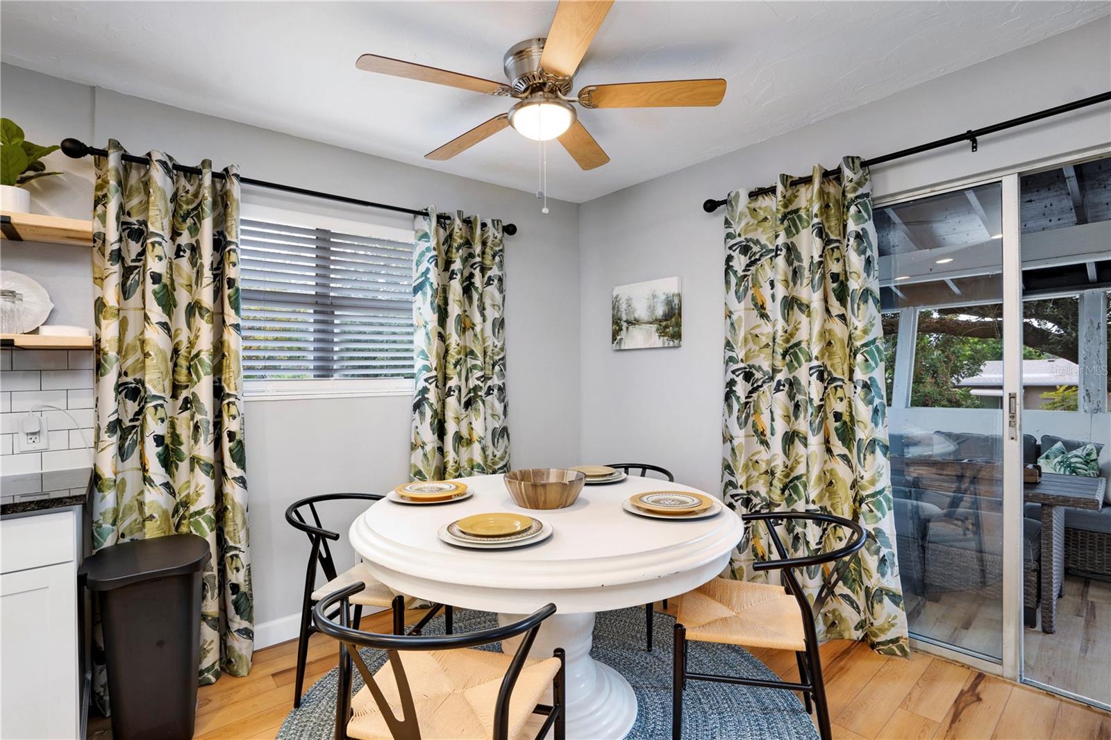 SUNSET - Residential Lease