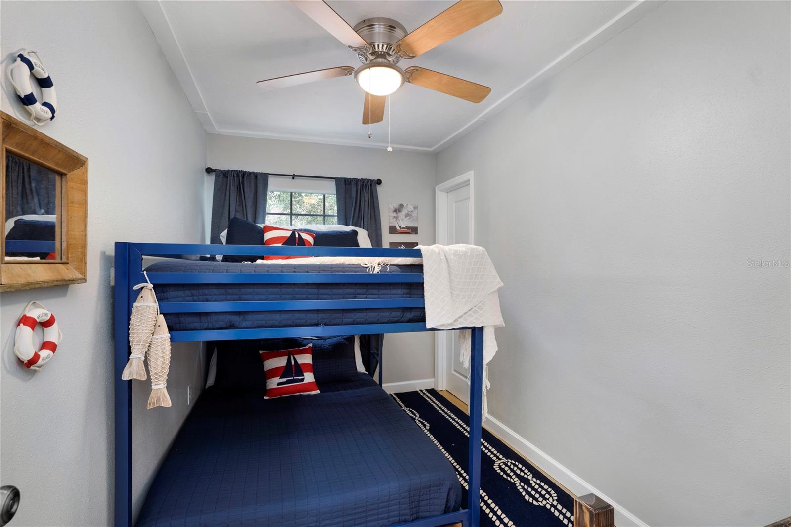 SUNSET - Residential Lease