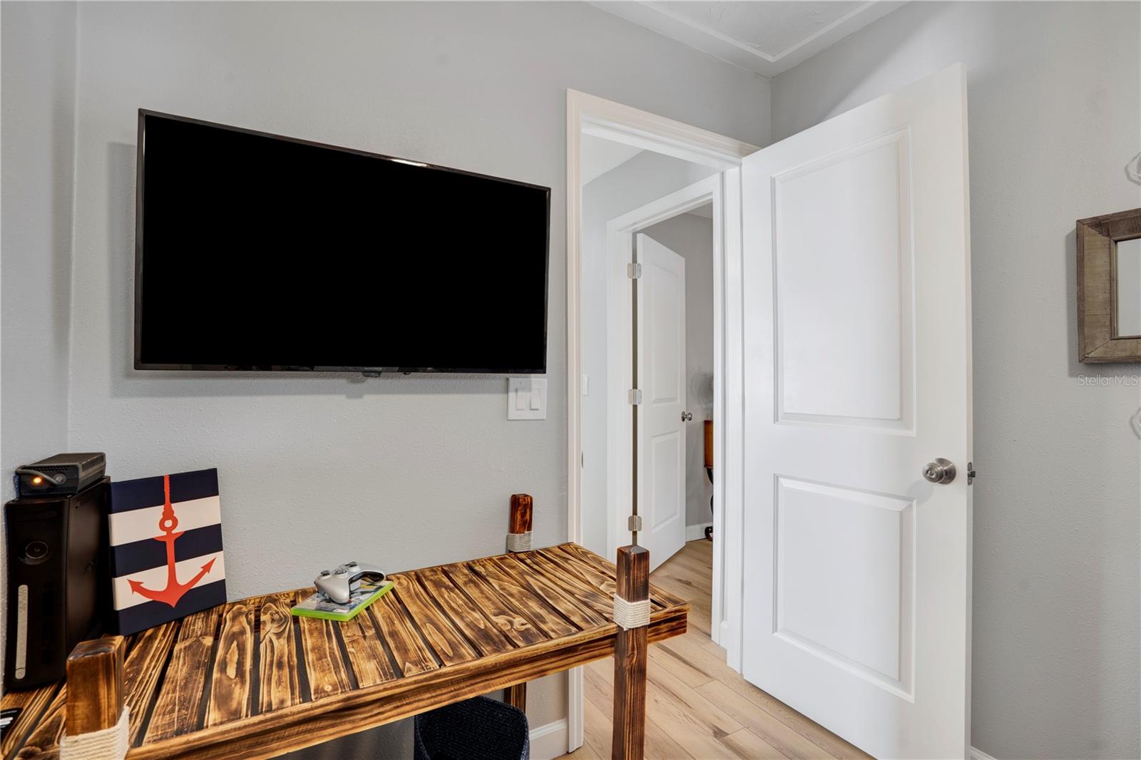 SUNSET - Residential Lease