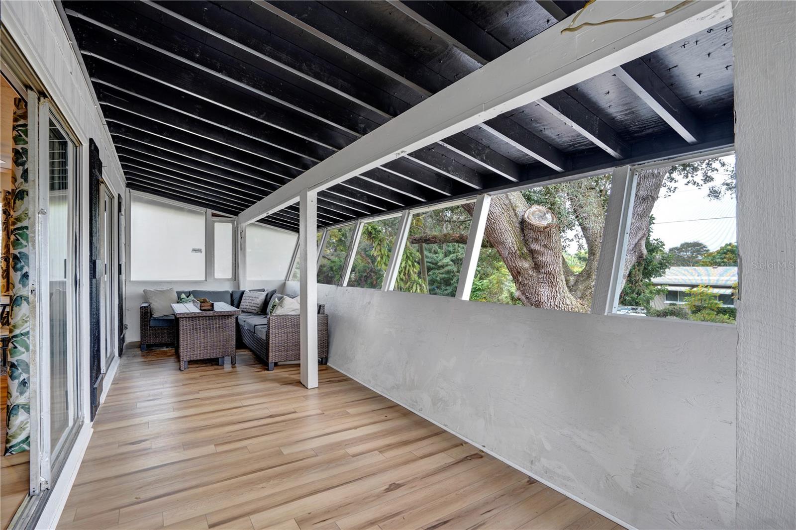 SUNSET - Residential Lease