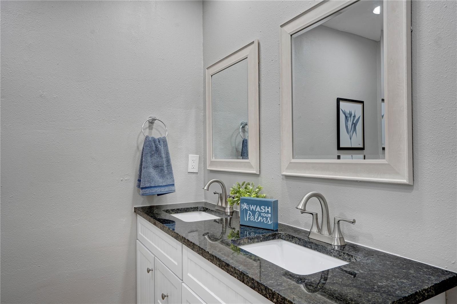 SUNSET - Residential Lease