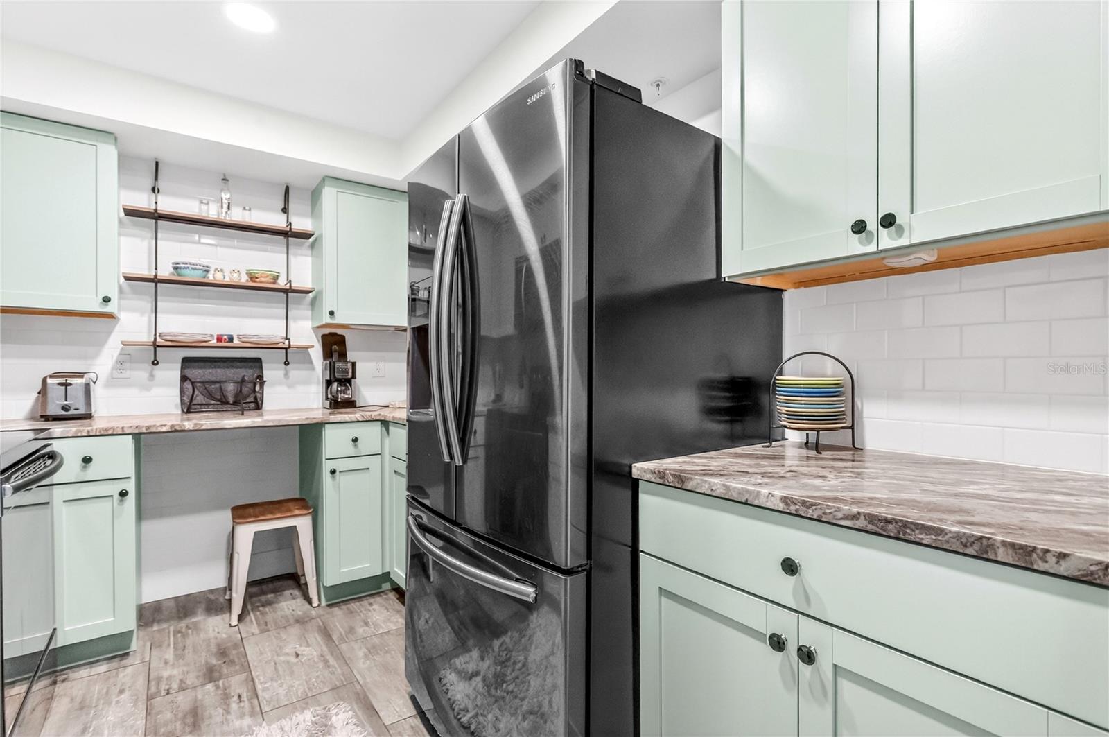 DOLPHIN COVE CLEARWATER - Residential