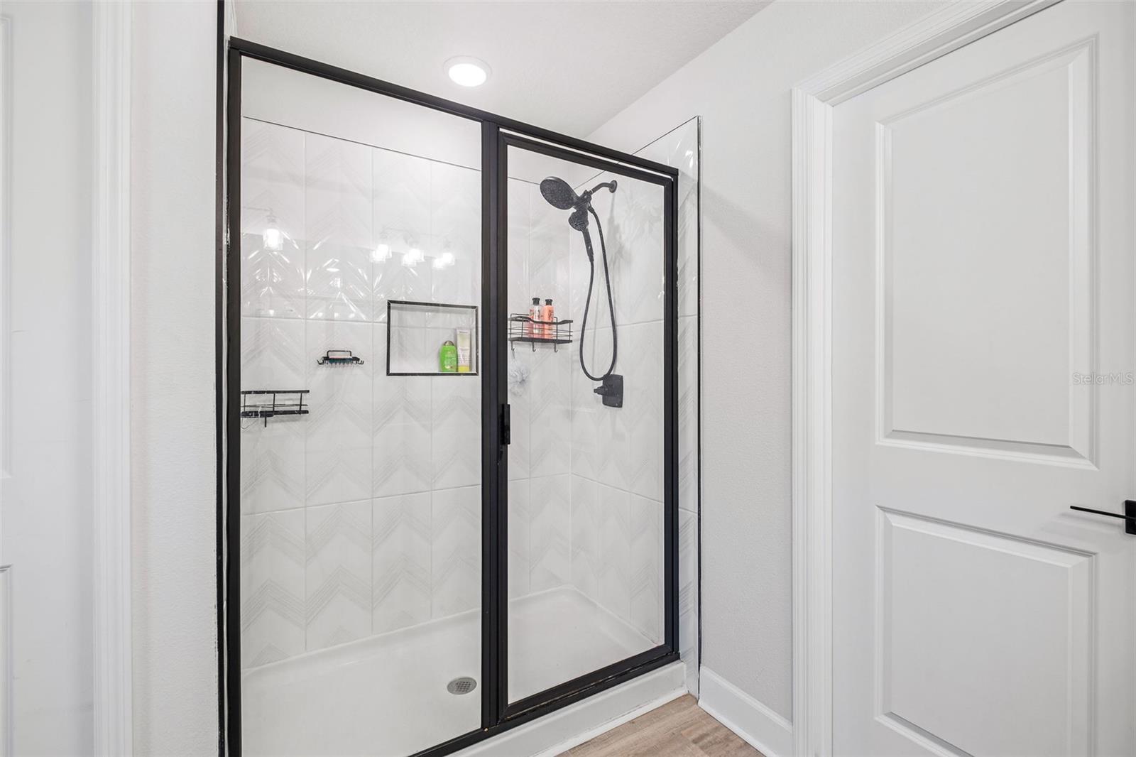 SEASONS/RIVER CHASE - Residential