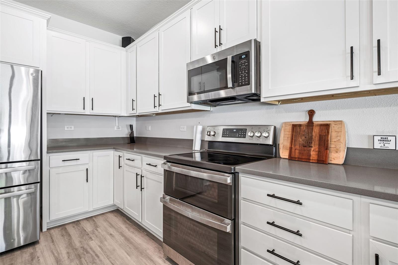 SEASONS/RIVER CHASE - Residential