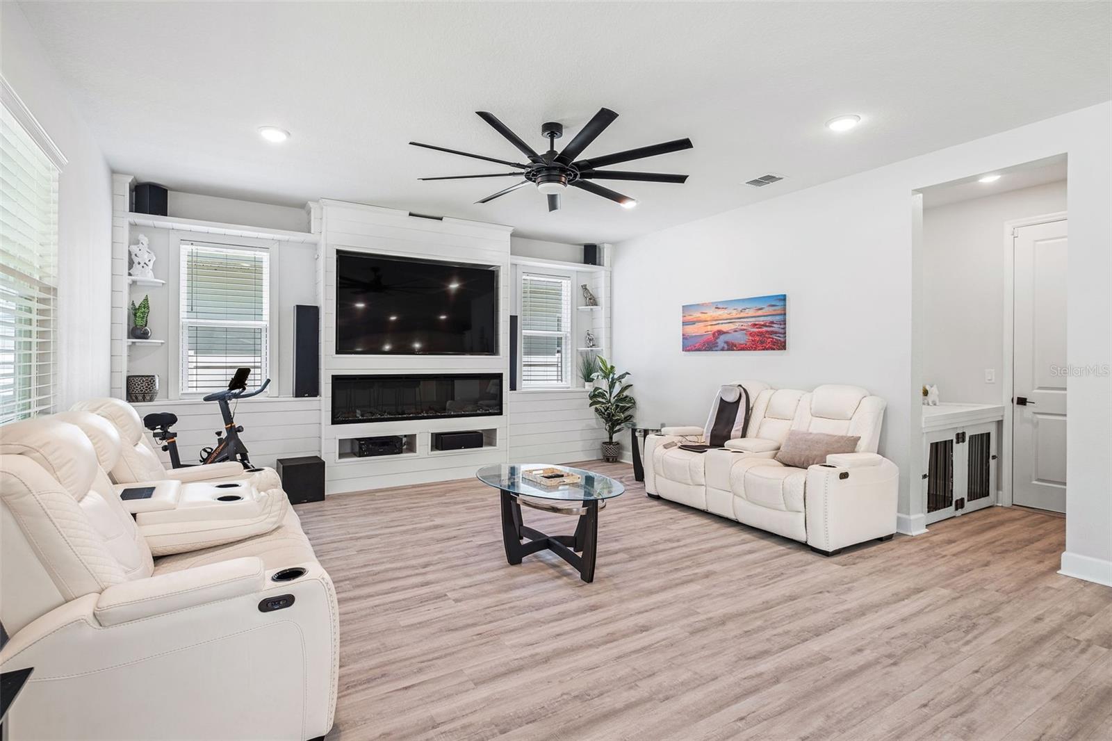 SEASONS/RIVER CHASE - Residential