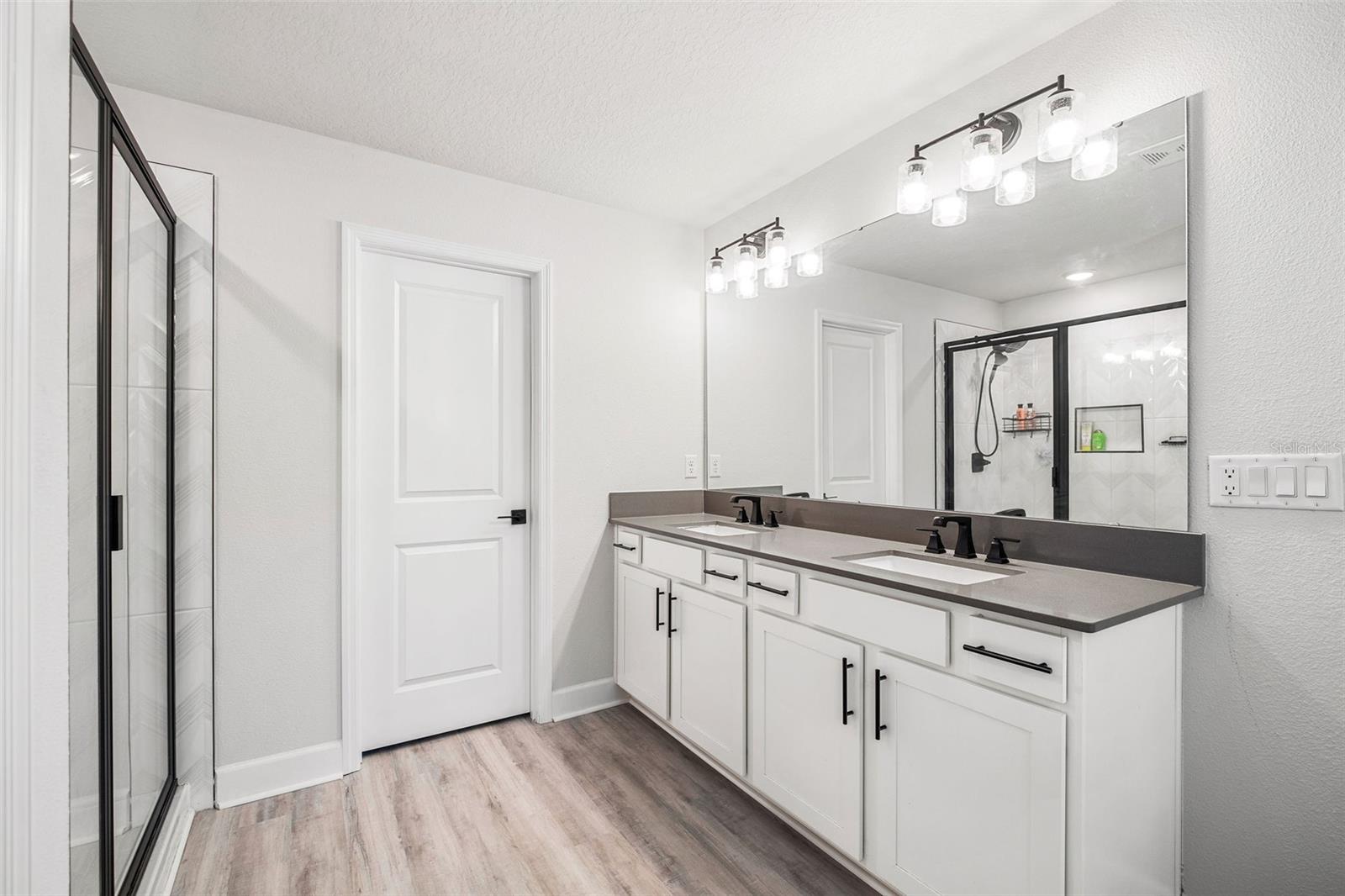 SEASONS/RIVER CHASE - Residential