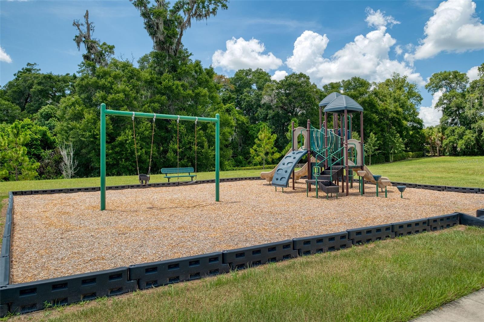 SEASONS/RIVER CHASE - Residential