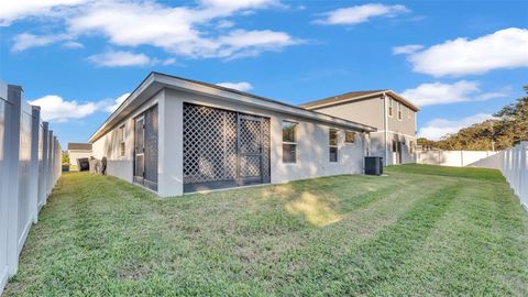 A home in AUBURNDALE