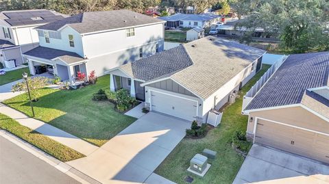 A home in AUBURNDALE