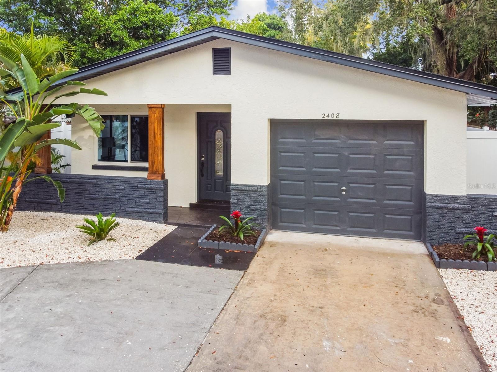 TILTON COURT - Residential