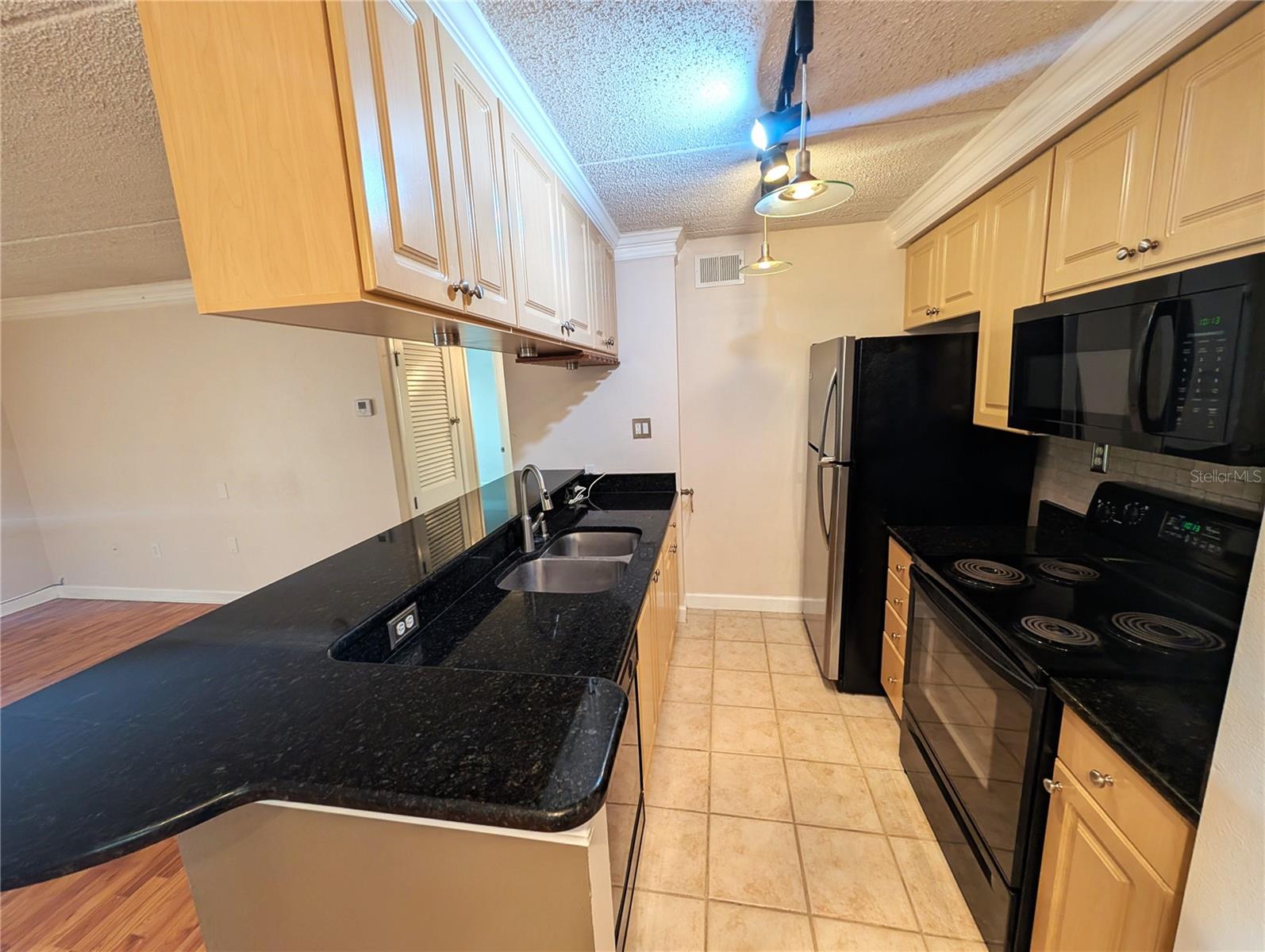 SIENA VILLAS AT BEACH PARK A C - Residential Lease