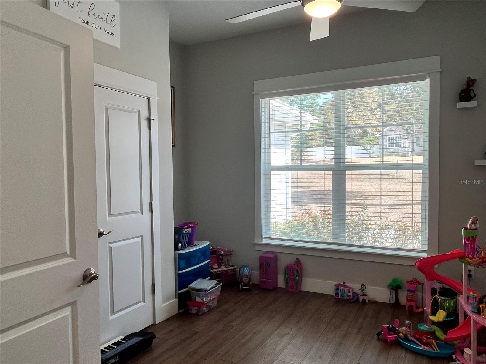 EMERALD COVE - Residential