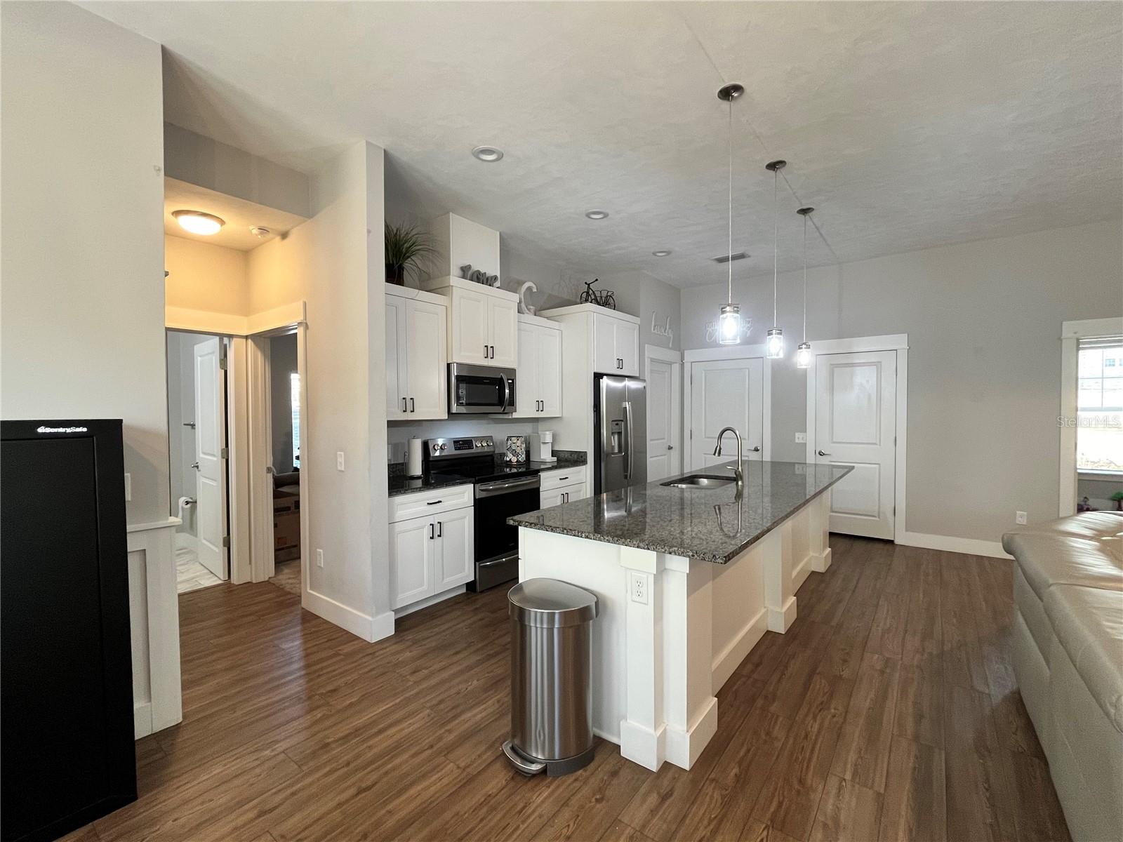 EMERALD COVE - Residential