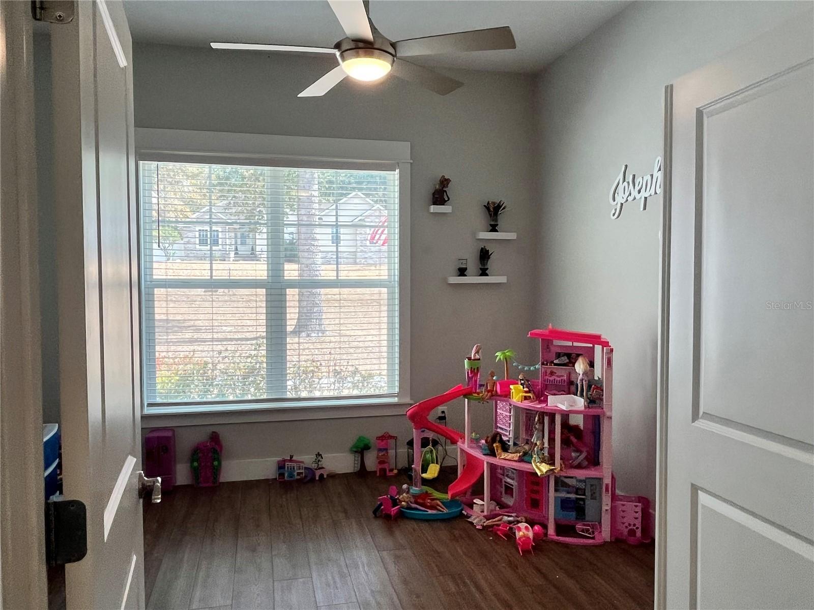 EMERALD COVE - Residential