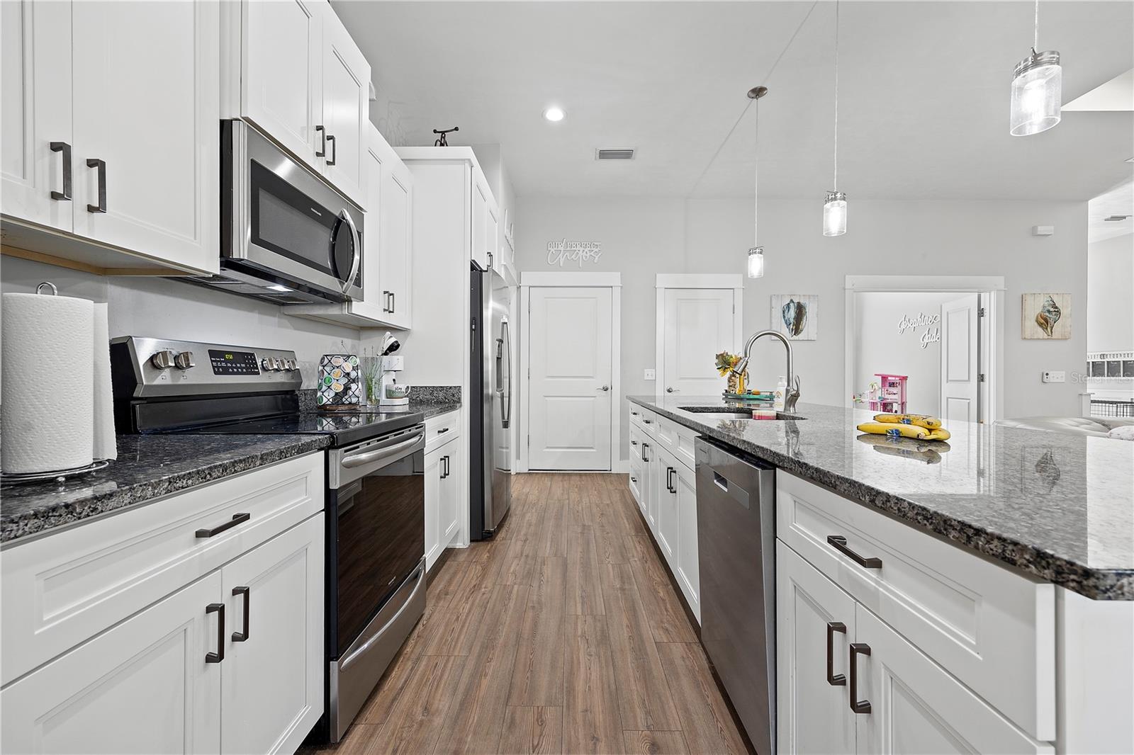 EMERALD COVE - Residential